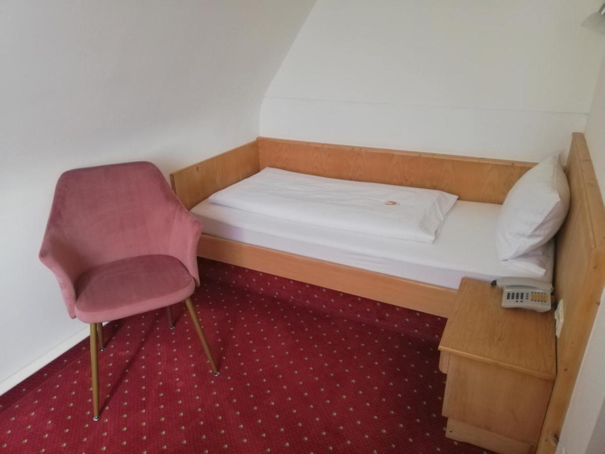 Landhotel Oelmuehle Mombris Exteriör bild