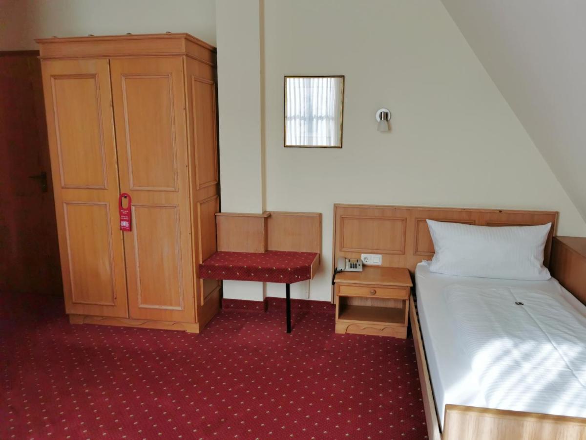 Landhotel Oelmuehle Mombris Exteriör bild