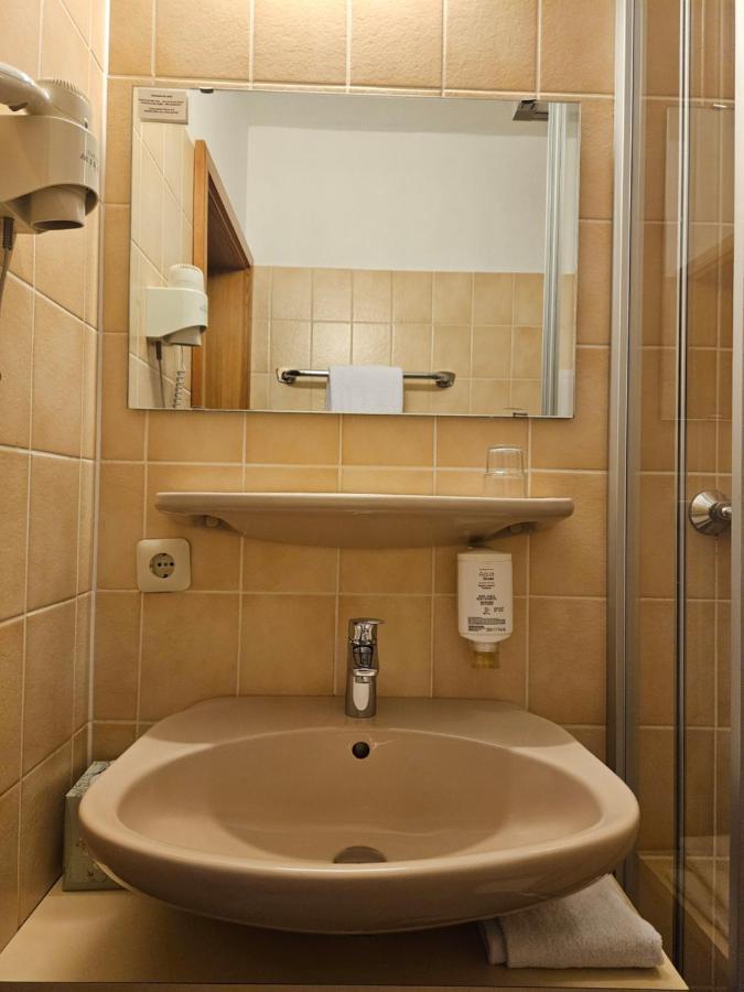 Landhotel Oelmuehle Mombris Exteriör bild