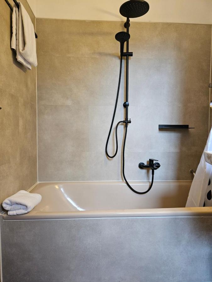 Landhotel Oelmuehle Mombris Exteriör bild