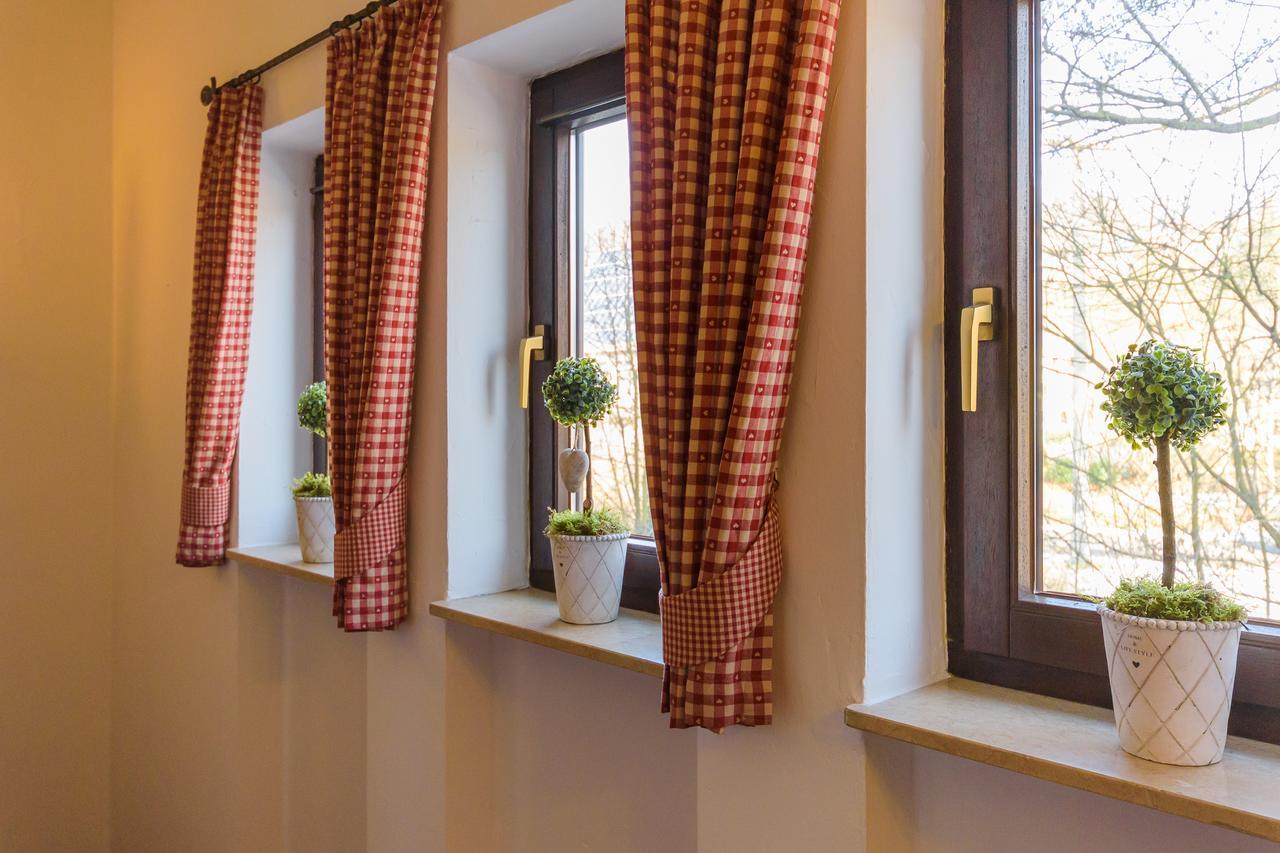Landhotel Oelmuehle Mombris Exteriör bild